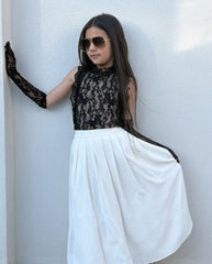 Mi Amor Lace Top & Gloves